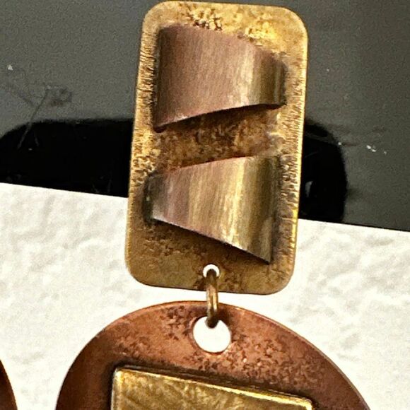 BAER SF – Vintage Brutalist Copper & Brass Sculptural Clip-On Earrings - Picture 3 of 11